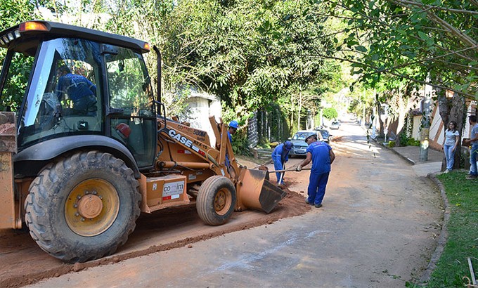 Despoluição do Paraibuna - Cesama implanta 200 metros de novas redes de esgoto no Bairro Vale do Ipê