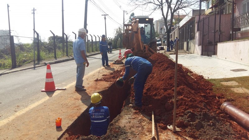 Despoluição do Rio Paraibuna - Bairro Vale do Ipê recebe mais 460 metros de redes de esgoto
