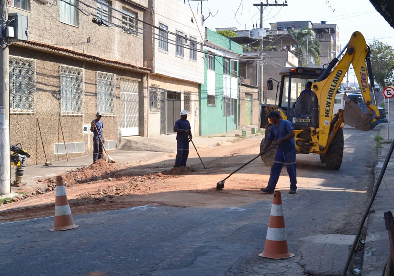 Nesta quarta - Bairro Nossa Senhora das Graças recebe mais 270 metros de novas redes de água 