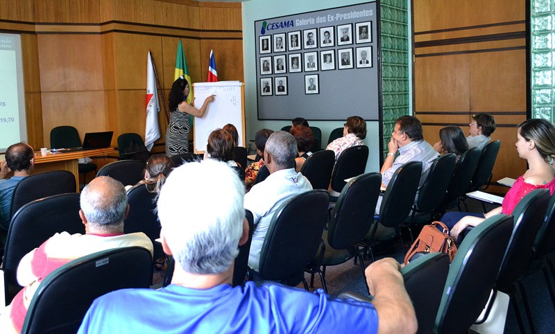 Funcionários da Cesama participam de palestra sobre educação financeira e previdenciária