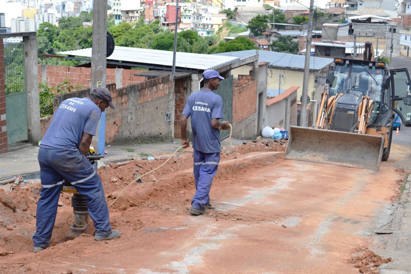 Reforço no abastecimento - Bairro Aracy recebe 150 metros de novas redes de água da Cesama