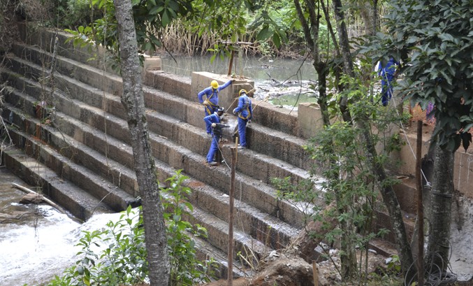 Despoluição do Rio Paraibuna - Cesama segue com obras no Córrego São Pedro