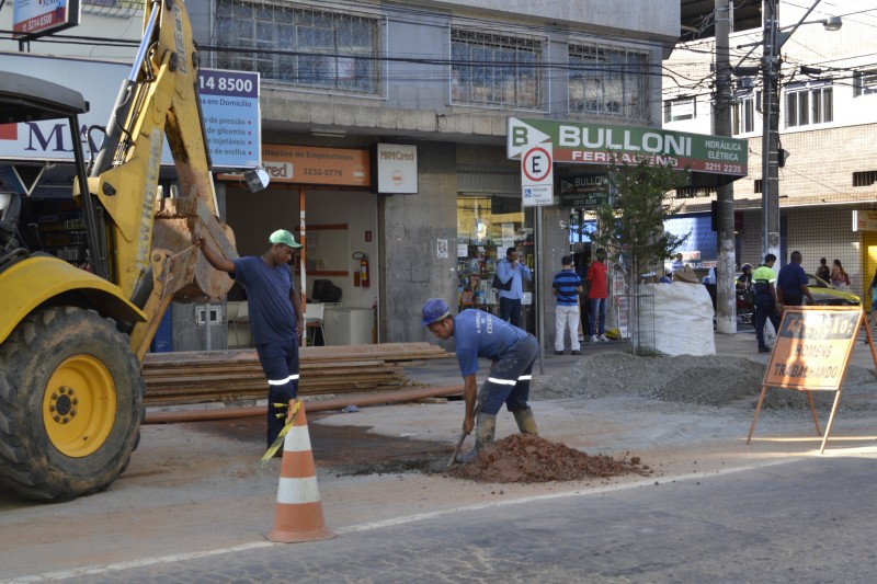 Neste domingo - Cesama inicia substituição de rede de esgoto na Avenida Governador Valadares