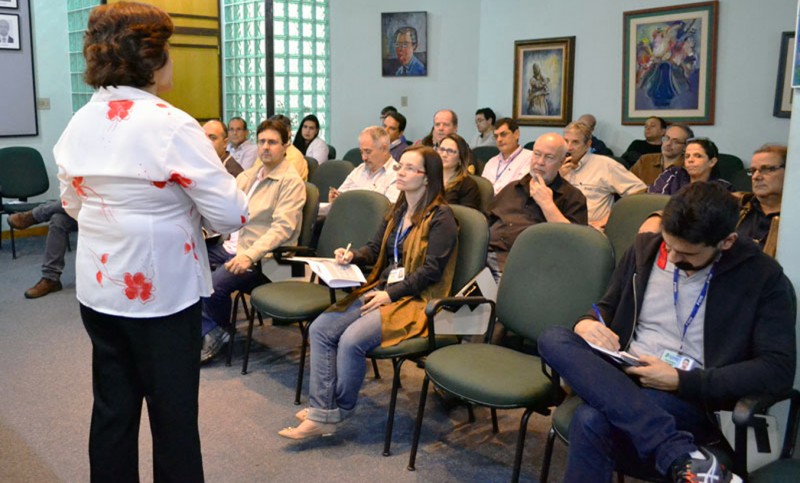 Cesama realiza palestras sobre autoconhecimento para funcionários da área de gestão