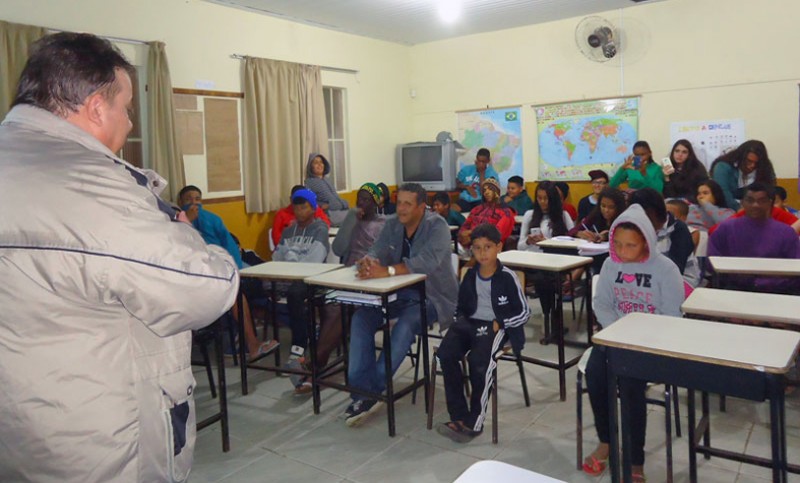 Combate ao desperdício - Cesama leva palestras de conscientização ambiental para escolas da região