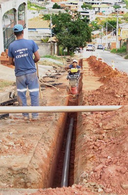 Caiçaras e Jardim Santa Izabel recebem novas redes de água