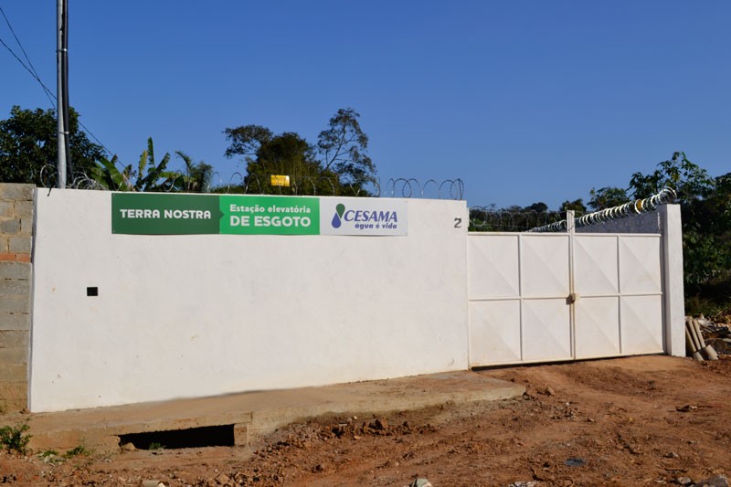 Cesama substitui 50 metros de redes de esgoto no Loteamento Terra Nostra