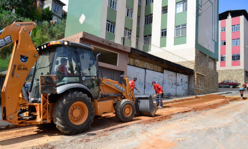 Bandeirantes recebe 450 metros de novas redes de esgoto da Cesama