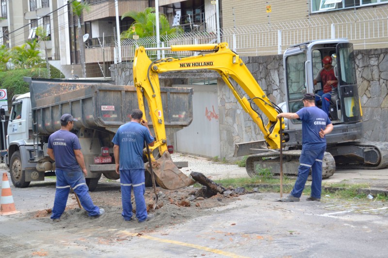 Cesama inicia implantação de 500 metros de redes de água na Rua São Sebastião nesta quinta