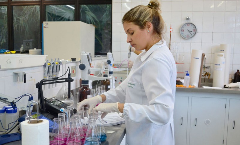 Trabalho contínuo - Cesama realizou 811 análises de água em março
