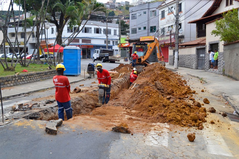 Cesama substitui mais 230 metros de redes de esgoto no Bairro Bandeirantes