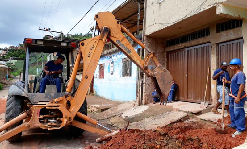 Cesama inicia remodelação de 180 metros de redes de água no Bairro São Damião