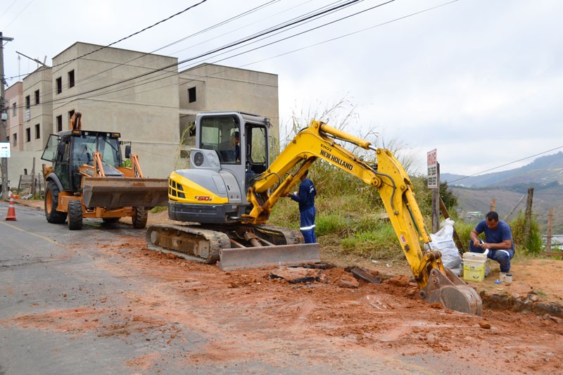 Bairro Milho Branco recebe 200 metros de novas redes de água