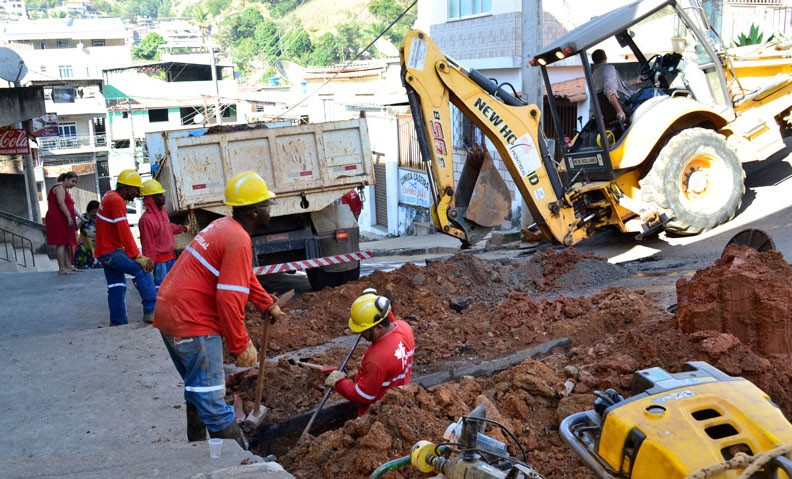Cesama remodela 500 metros de redes de esgoto no Bairro Linhares