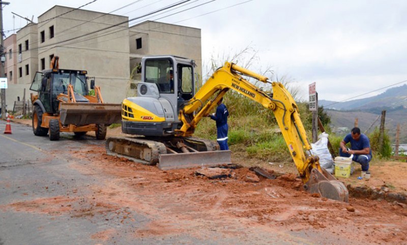 Cesama realiza serviços de ligação de água no Bairro Milho Branco no final de semana