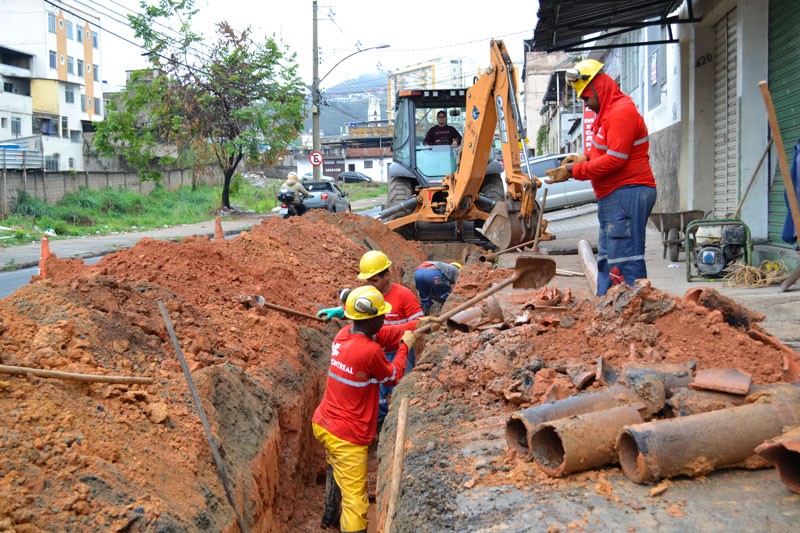 Cesama inicia remodelação de 130 metros de redes de esgoto no Manoel Honório