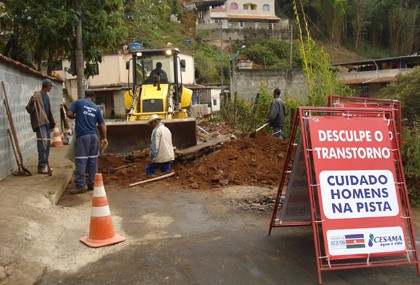Cesama implanta nova tubulação de água no Bairro Borboleta