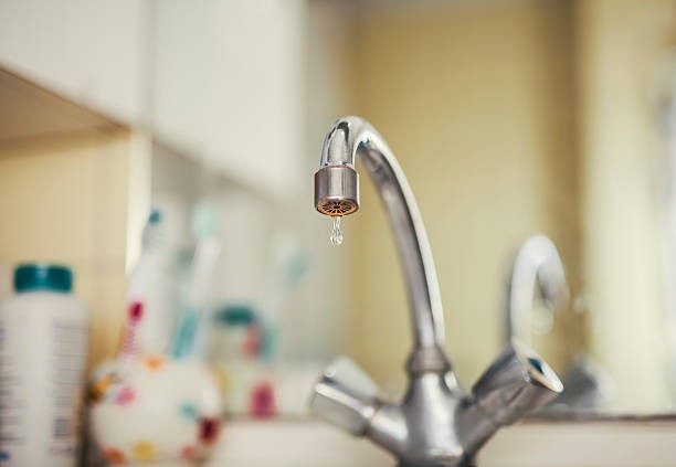 Vazamento em adutora compromete abastecimento da Cidade Alta