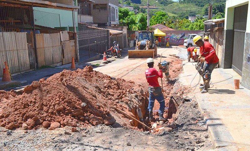 Cesama remodela 760 metros de redes de esgoto no Bairro Linhares