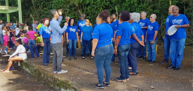 Bem Comum Bairros - Coral Cesama leva música e conscientização para os moradores de Santa Luzia