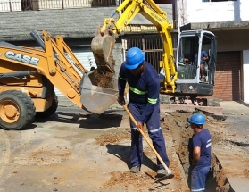 Cesama remodela 70 metros de redes de água no Bairro de Lourdes