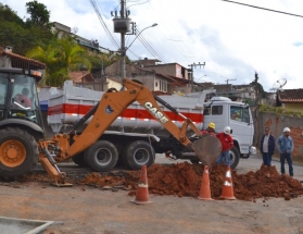 Cesama inicia substituição de 80 metros de redes de esgoto no Bairro Carlos Chagas