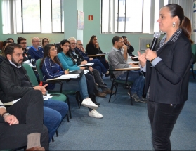 Empregados participam de capacitação sobre legislação de licitações e contratos