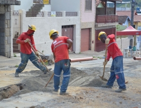 Cesama já executou 60% da remodelação de rede de esgoto no Bairro de Lourdes