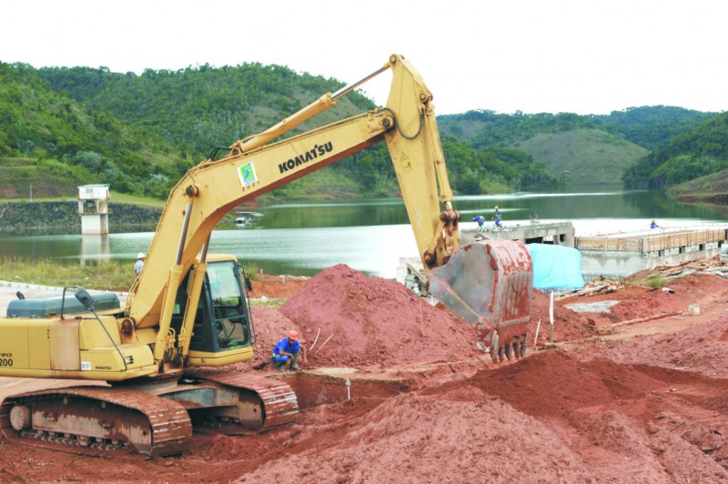 85% das obras da adutora de Chapéu dUvas e 80% da ampliação da ETA CDI já estão concluídas