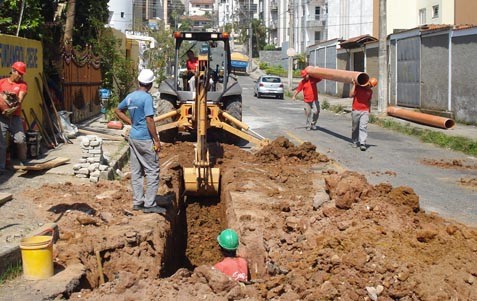 Cesama substitui 3.500 metros de redes de esgoto em dez ruas do Bairro Cascatinha