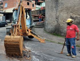 Cesama inicia remodelação de mais 660 metros de redes de esgoto no Vila Ideal