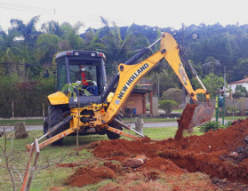 Bairro Bosque do Imperador recebe 90 metros de novas redes de esgoto