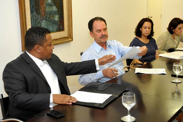 Prefeito envia à Câmara proposta de redução da conta de água para mais de 15 mil famílias carentes
