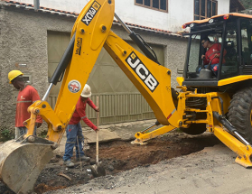 Bairro Borboleta recebe 70 metros de redes de esgoto remodeladas