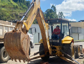 Remodelação de rede de esgoto no bairro Vitorino Braga está em fase final de execução