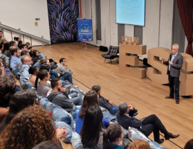 Evento realizado pela Cesama recebe ex-relator da ONU para palestra