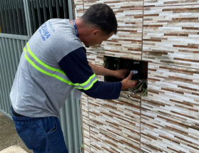 Substituição gratuita de hidrômetros antigos, pela Cesama, chega à região Sul