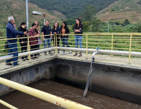 Alunas e professores do IF Sudeste ampliam conhecimento em visita técnica a estações de tratamento de esgoto