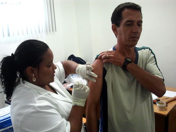 Cesama promove campanha interna de vacinação contra gripe, febre amarela e tétano