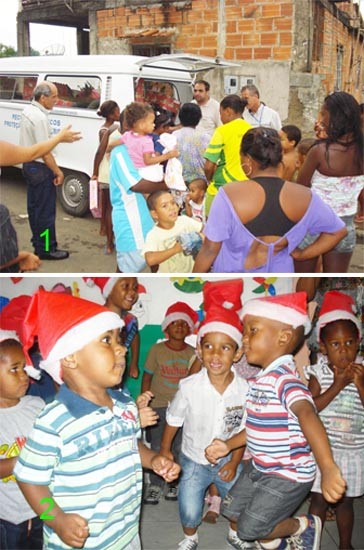 Natal da Cesama - Gattus Pingadus e Coral Cesama distribuem brinquedos em comunidades carentes