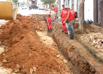 Bairro Grajaú recebe nova rede de esgoto