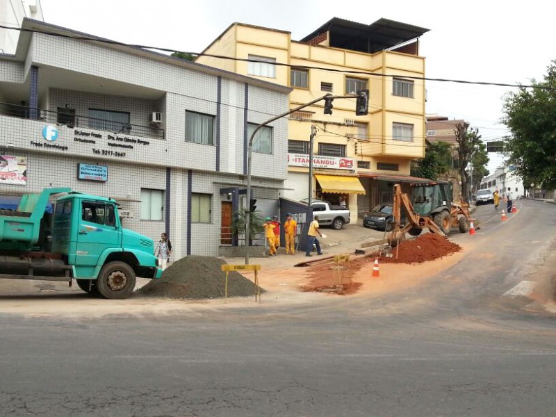 Coleta de esgoto - Bairro Santa Catarina recebe 120 metros de novas tubulações