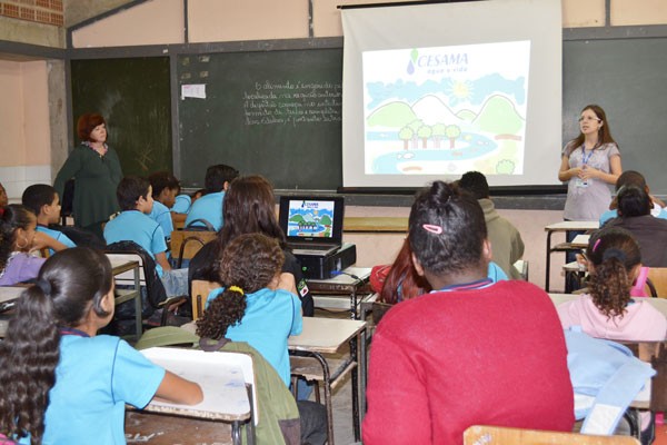 Alunos da Escola Estadual Presidente Costa e Silva participam de ação de conscientização ambiental