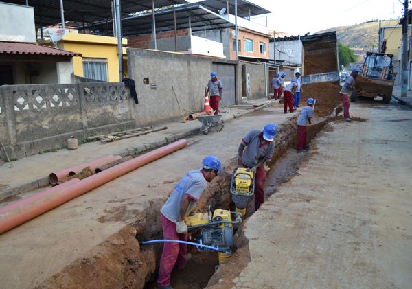 Adutora de São Pedro - Implantação de rede de sucção no Bairro Carlos Chagas está em fase final