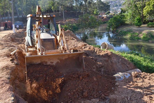Despoluição do Rio Paraibuna - Cesama implanta interceptor de esgoto no Bairro Vila Ideal