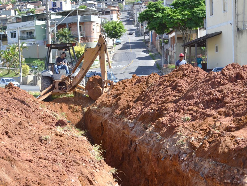 Despoluição do Rio Paraibuna - Cesama implanta 580 metros de redes de esgoto no Bairro de Lourdes