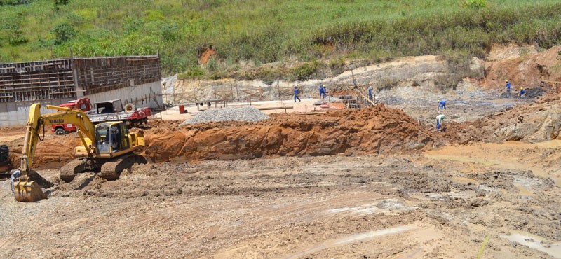 Tratamento de esgoto  Obras da ETE União-Indústria seguem no Bairro Granjas Bethel