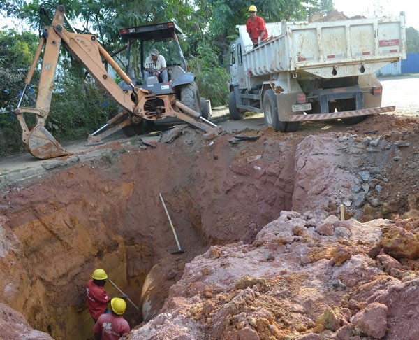 Obras da Adutora de Chapéu d`Uvas interditam trânsito no Distrito Industrial a partir desta quinta