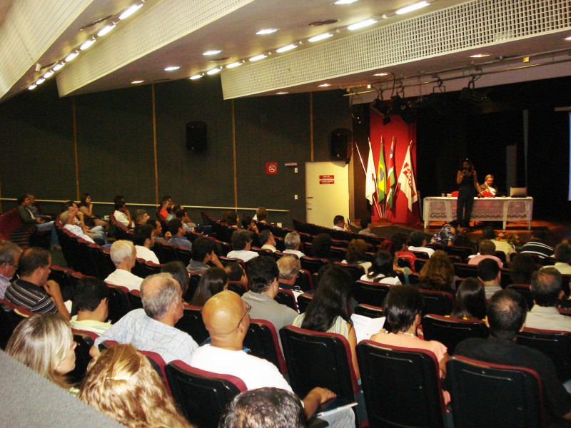 Segundo dia do 1º Congresso Mineiro dos Serviços Municipais de Saneamento debate regulação do setor