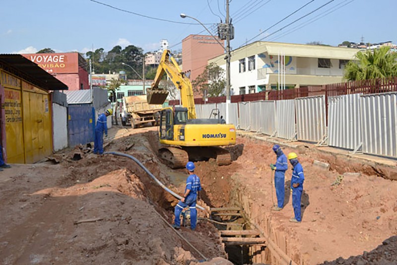 Despoluição do Rio Paraibuna - Cesama implanta novo coletor de esgoto no Bairro Manoel Honório